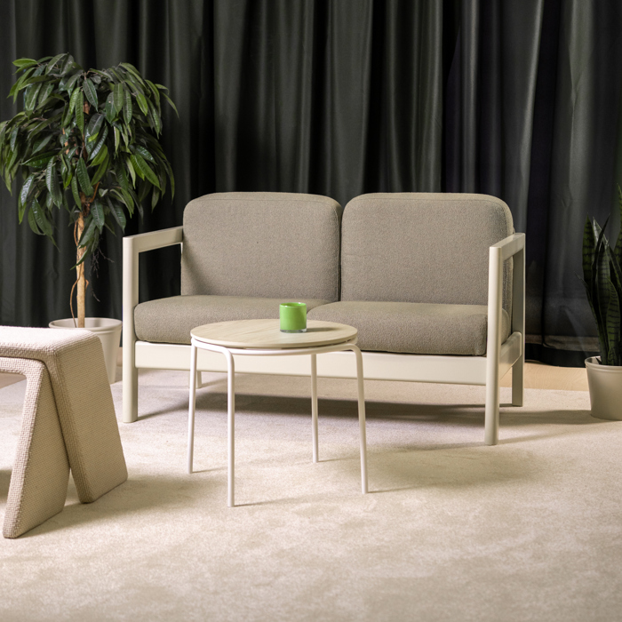 alma lounge.